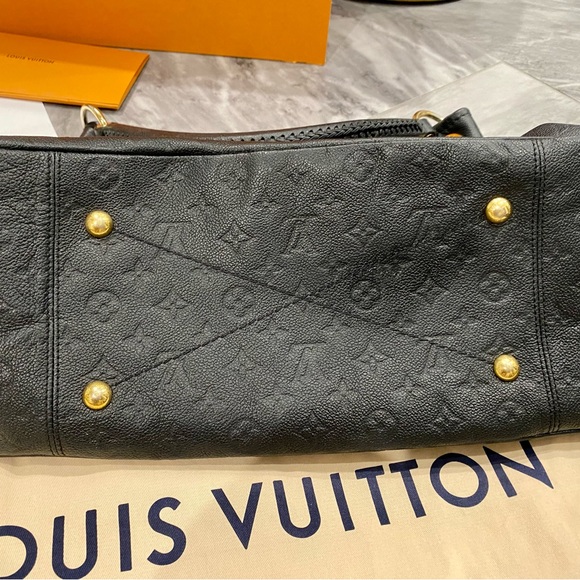 Louis Vuitton Artsy MM - Picture 3 of 16